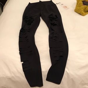 alo yoga Rippied Warrior Leggings